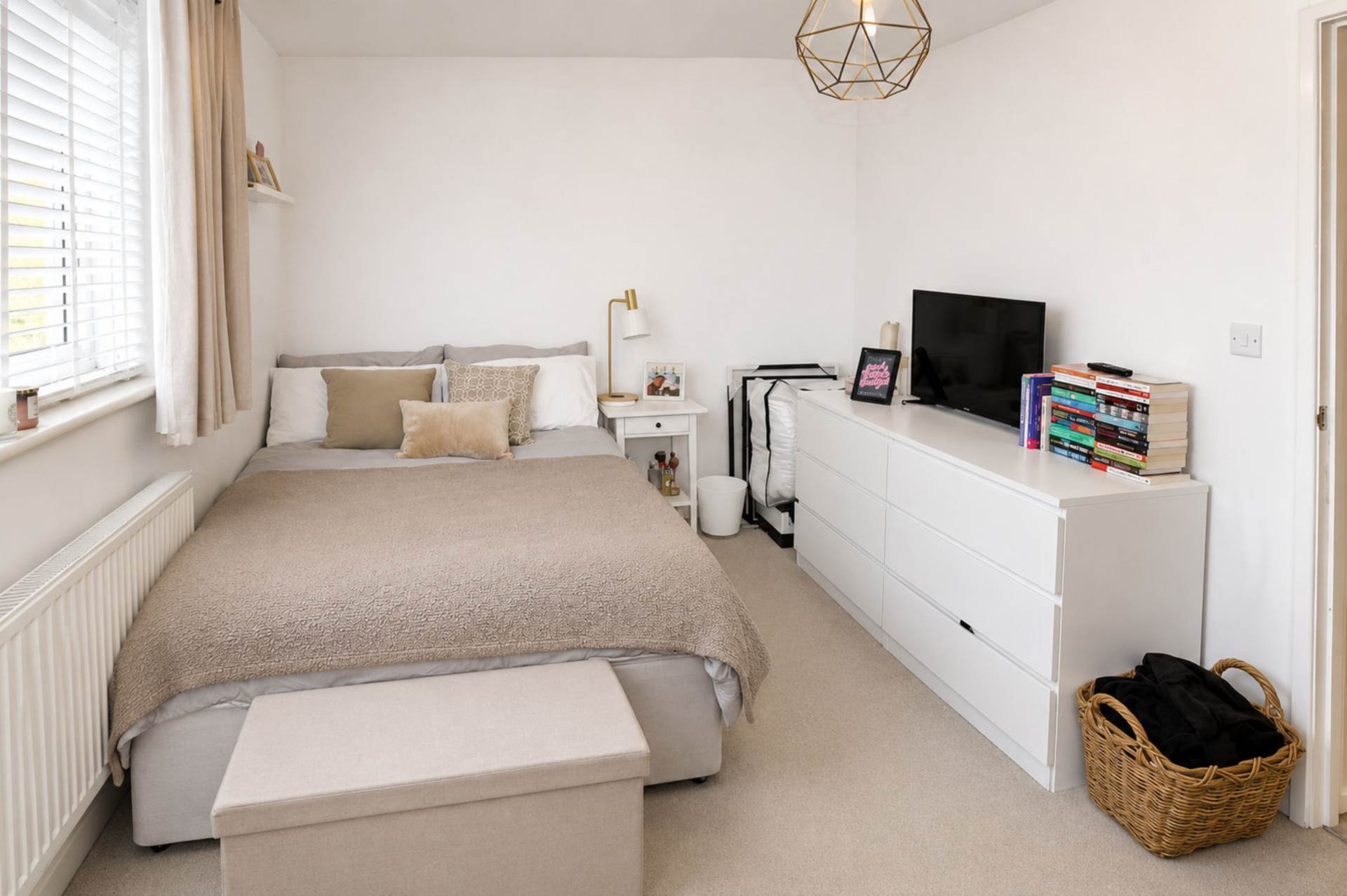 Angus Road, Aylesbury, Image 10
