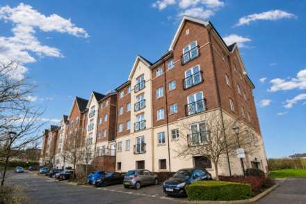 Viridian Square, Aylesbury, Image 1