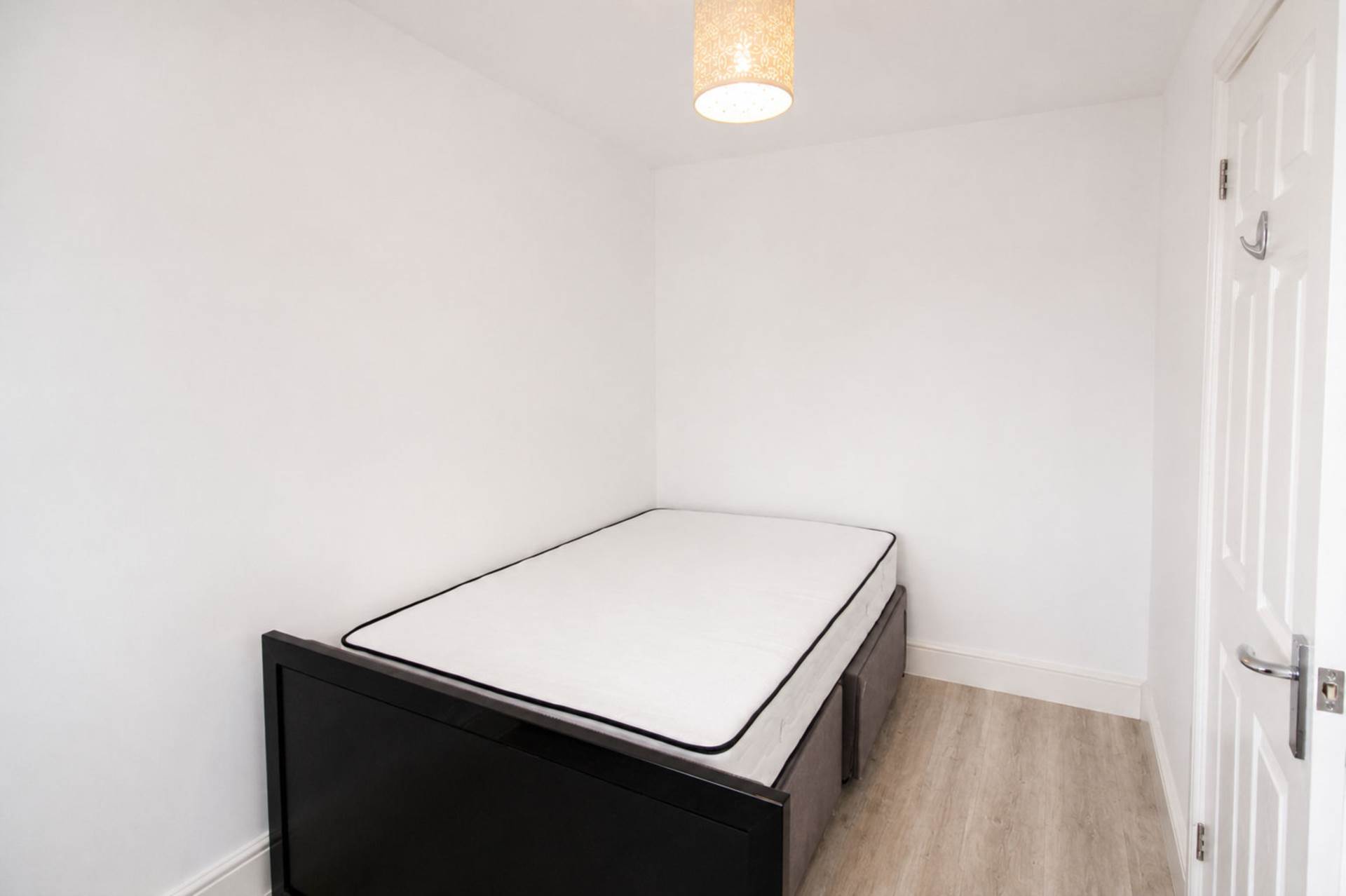 Berry Court, Bradville, Image 10