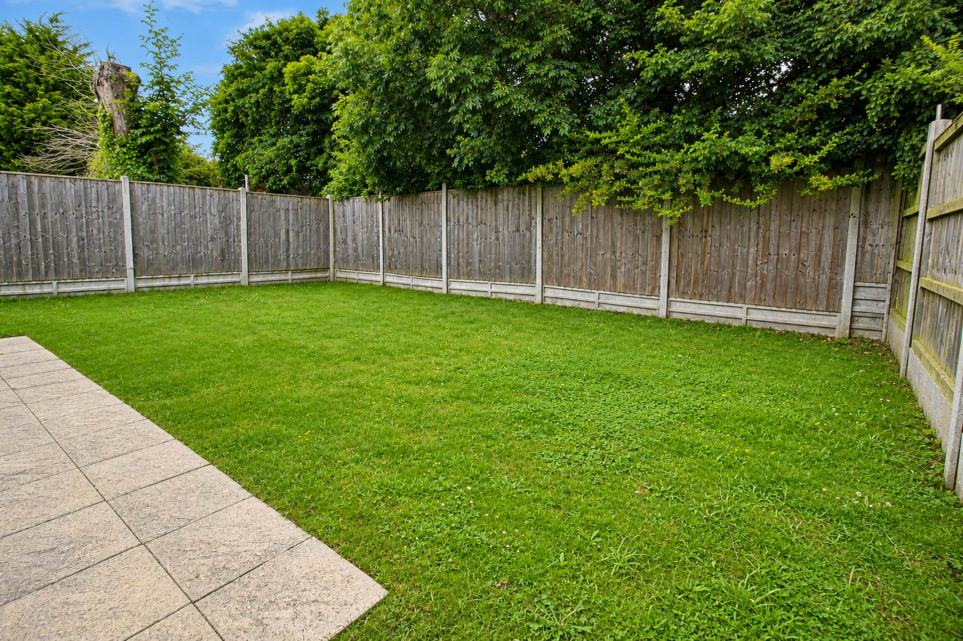 Berry Court, Bradville, Image 11