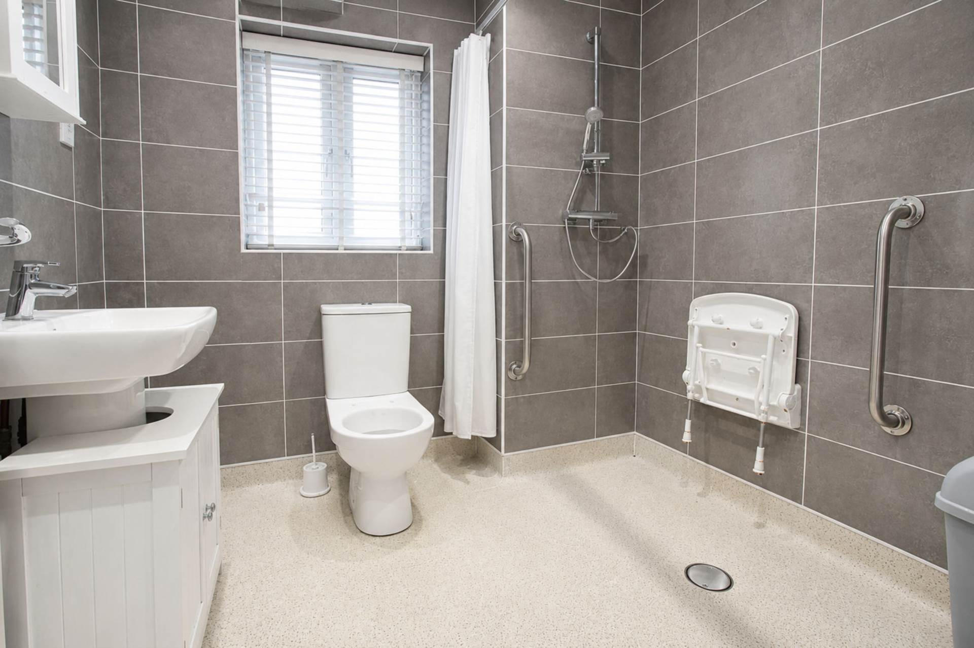 Berry Court, Bradville, Image 8
