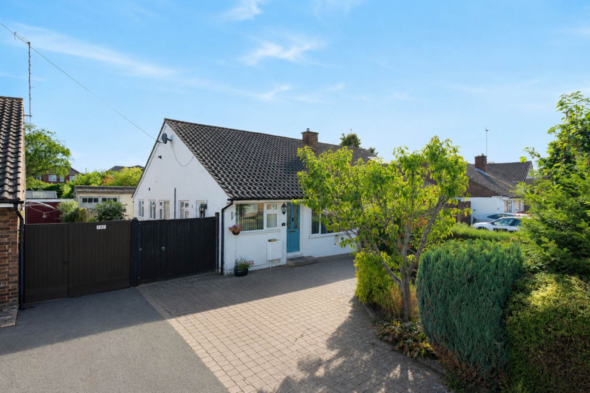 Broughton Avenue, Aylesbury, Image 1