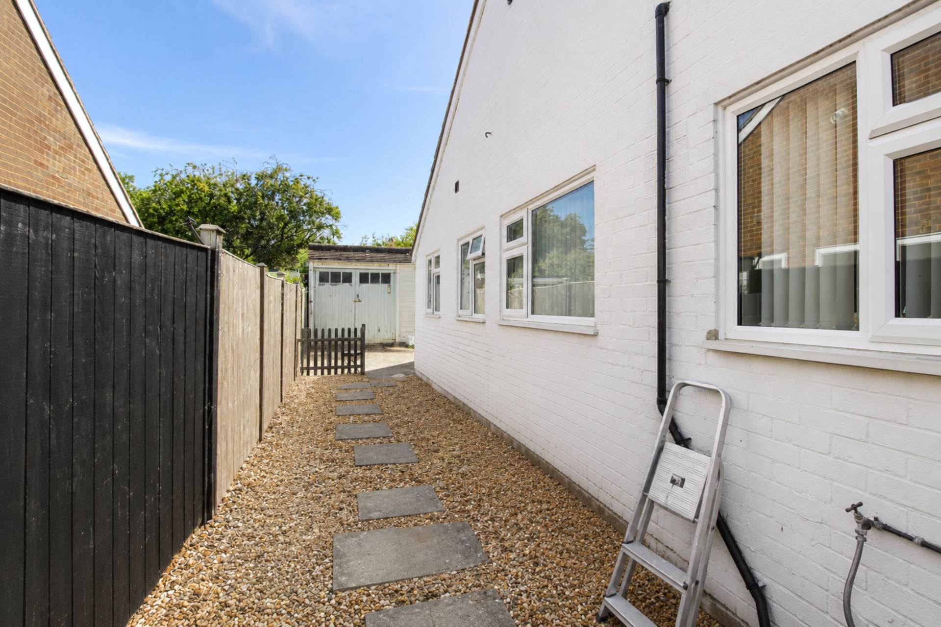 Broughton Avenue, Aylesbury, Image 12
