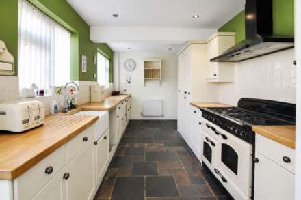 Broughton Avenue, Aylesbury, Image 3