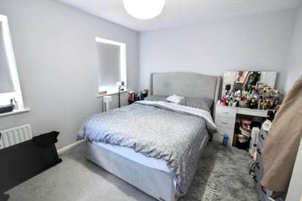 Lark Vale, Aylesbury, Image 6