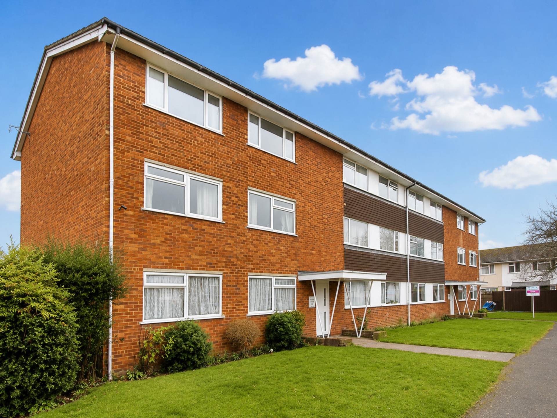 Bishops Walk, Aylesbury, Image 1