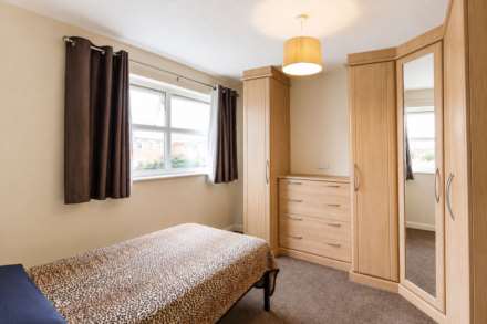 Rake Way, Aylesbury, Image 5