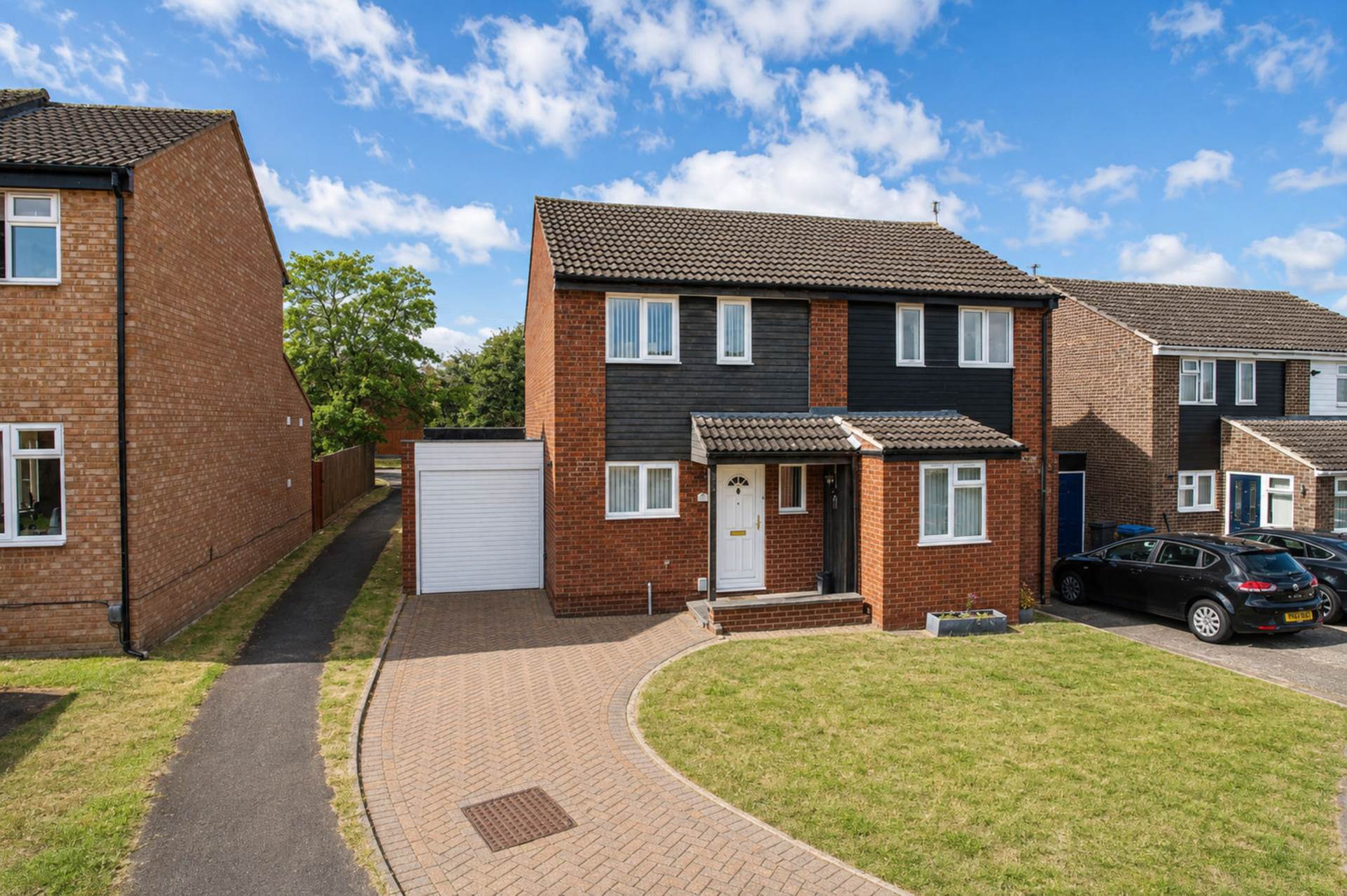 Thackeray End, Aylesbury, Image 1