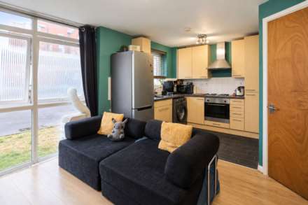 Kerr Place, Aylesbury, Image 5