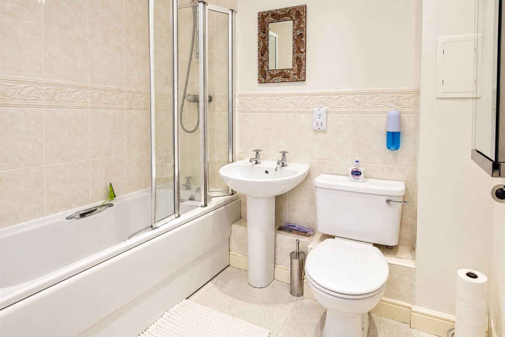 Fountain Court, Aylesbury, Image 4