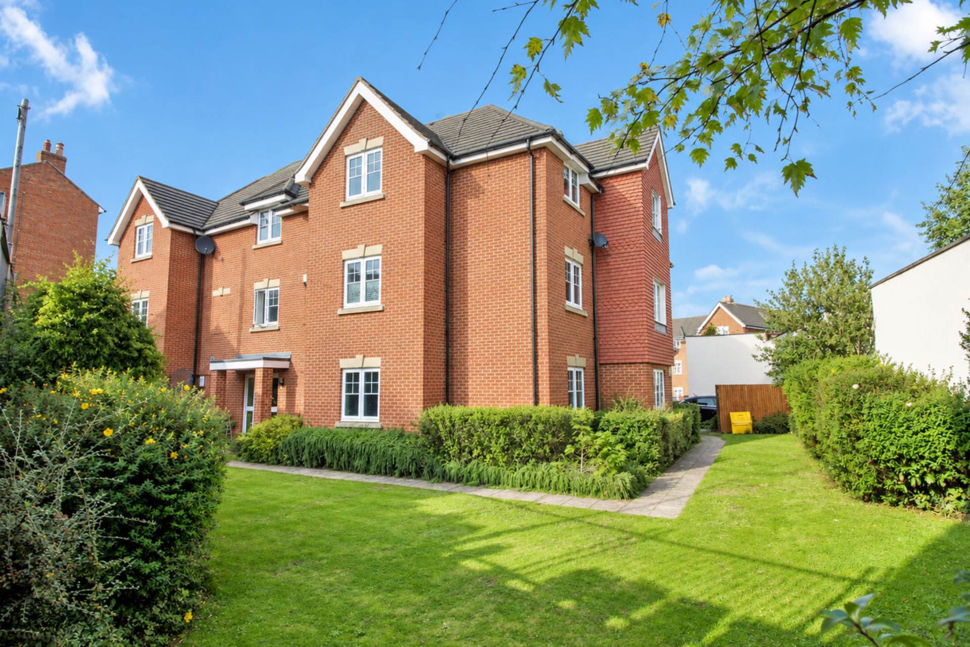 Fountain Court, Aylesbury, Image 9