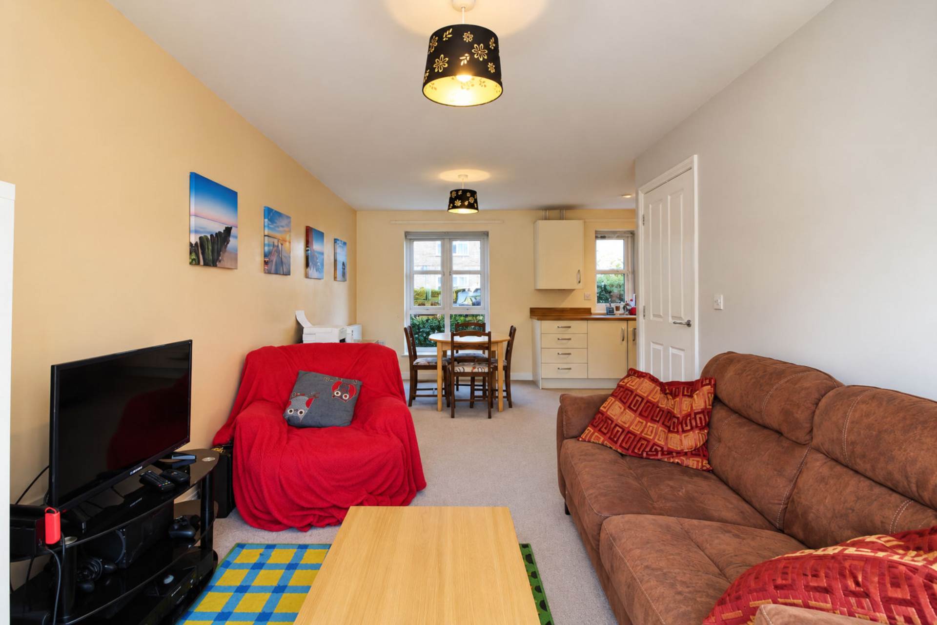 Gwendoline Buck Drive, Aylesbury, Image 5