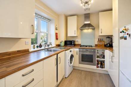 Gwendoline Buck Drive, Aylesbury, Image 2