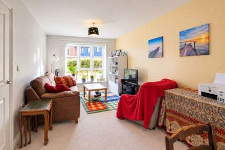 Gwendoline Buck Drive, Aylesbury, Image 3
