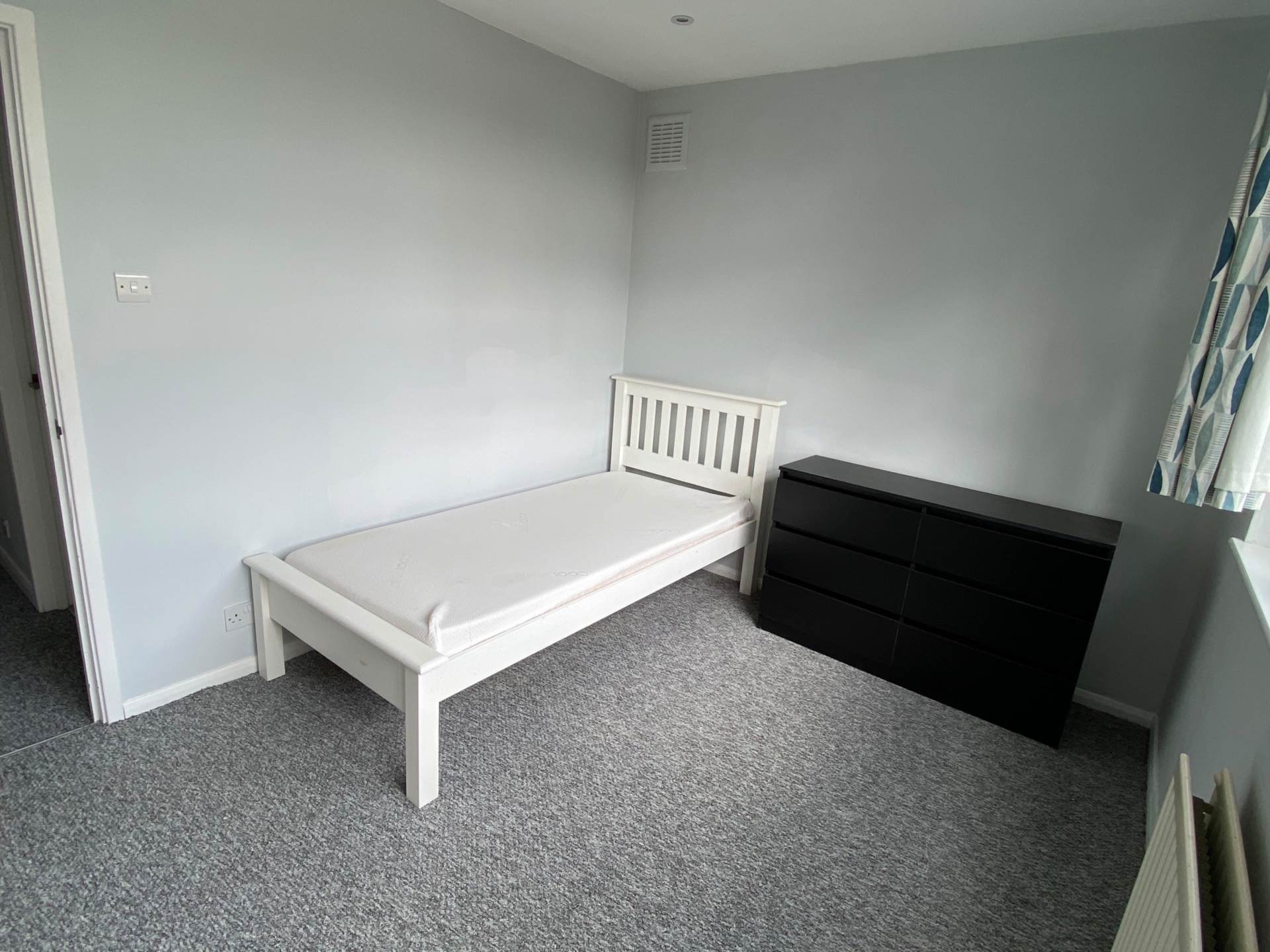 Vineyard Avenue, London, Image 8