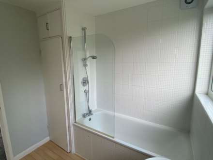 Vineyard Avenue, London, Image 6
