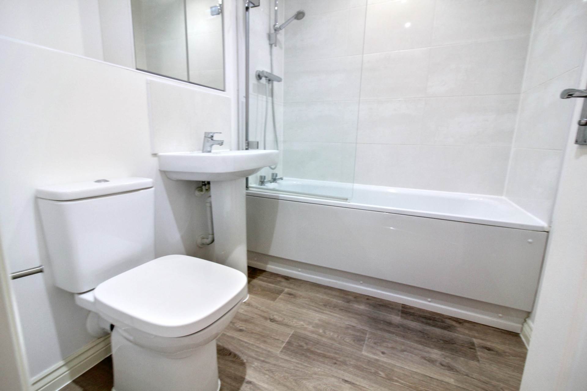 Moore Crescent, Aylesbury, Image 11