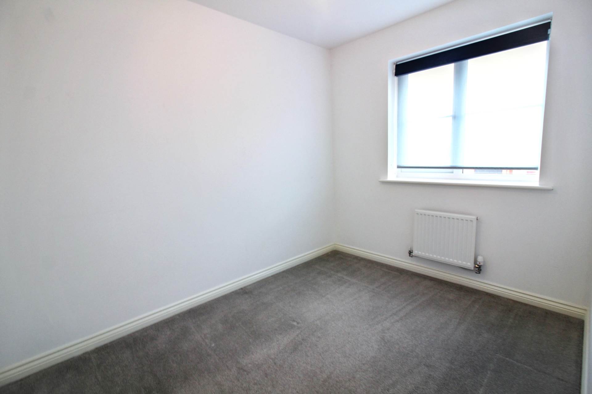 Moore Crescent, Aylesbury, Image 12