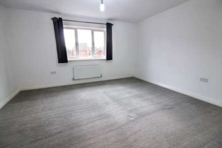 Moore Crescent, Aylesbury, Image 9