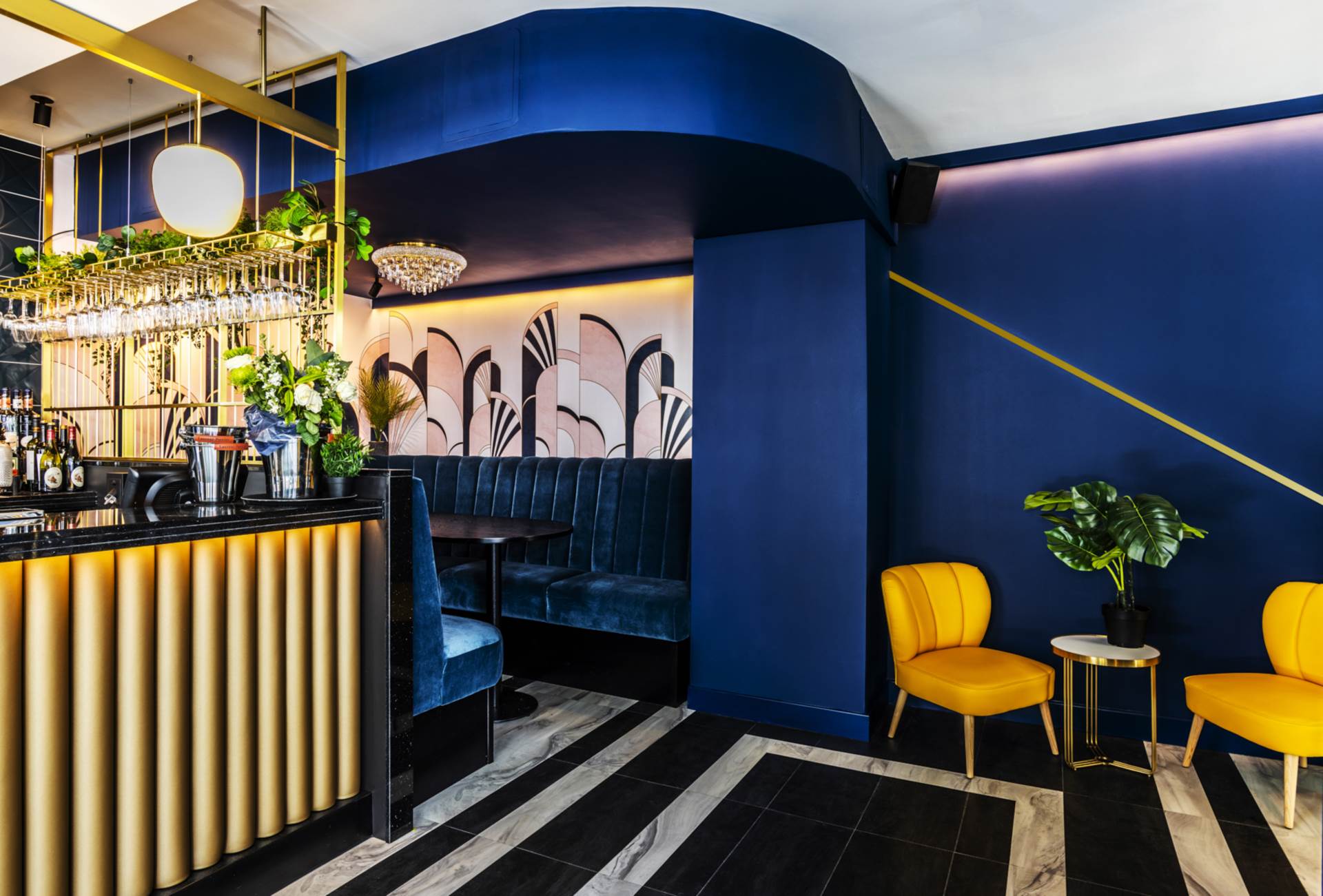 Reign Bar and Lounge 13 Albion Street Broadstrais CT10 1LU, Image 5