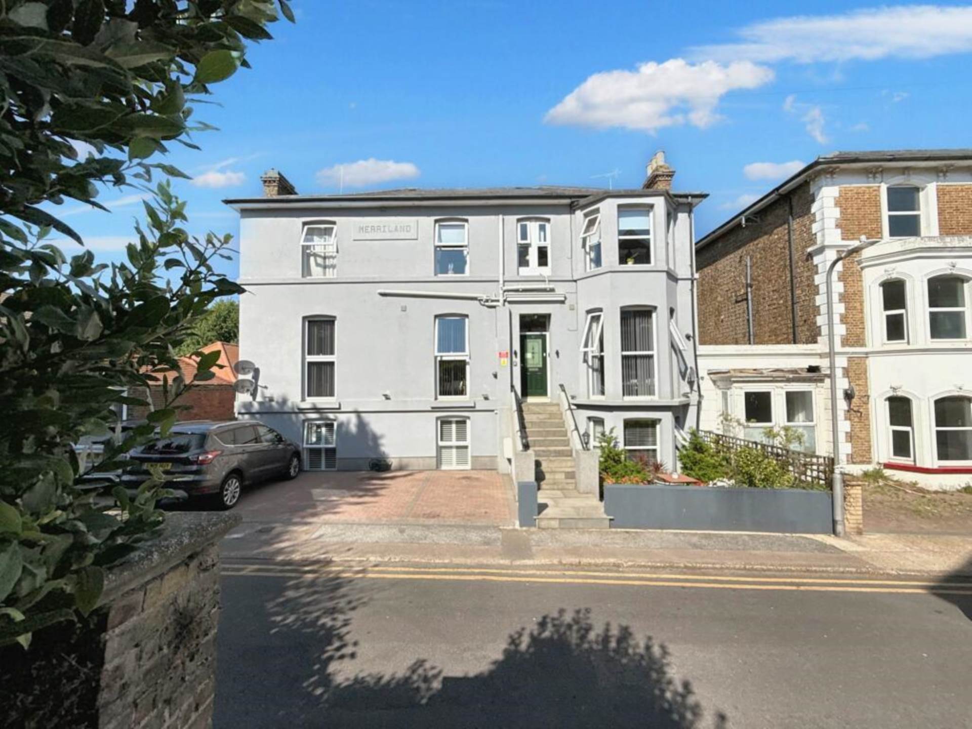 Merriland 13 The Vale, Broadstairs Ct10 1RB, Image 1
