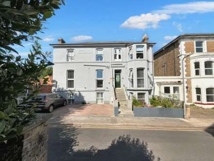 Merriland 13 The Vale, Broadstairs Ct10 1RB, Image 1