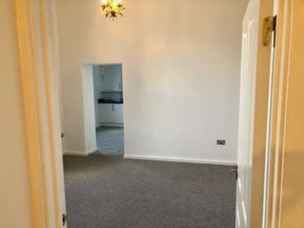 Flat 16  Alexandra Court, The Royal Sea Bathing,Canterbury Road Margate CT9 5NT, Image 4