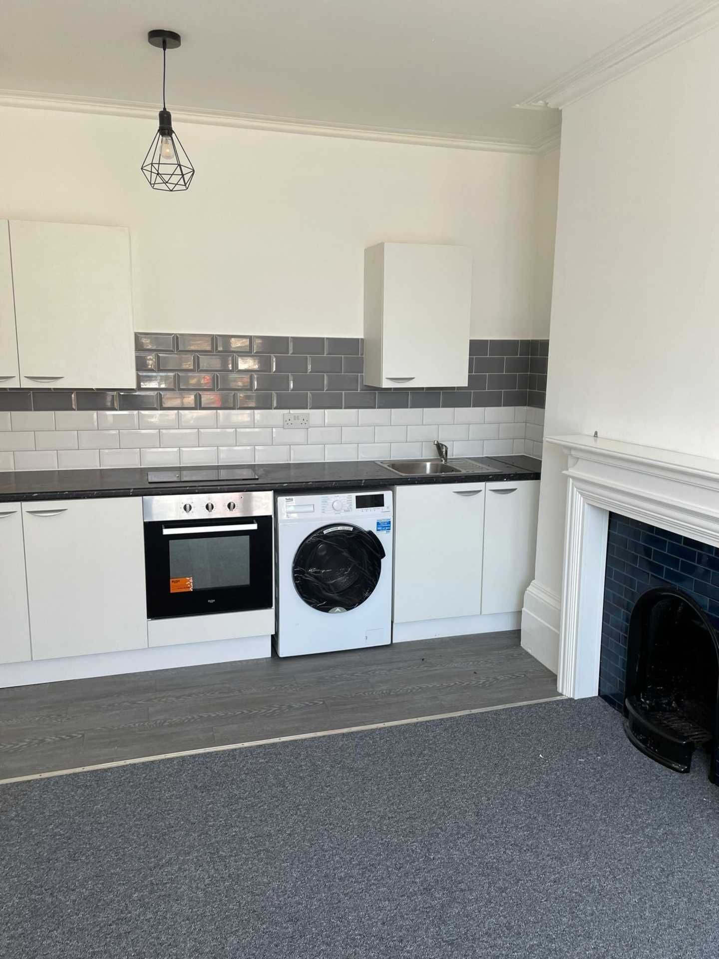 Room 1  23 Nelson Place, Broadstairs CT10 1HQ, Image 2