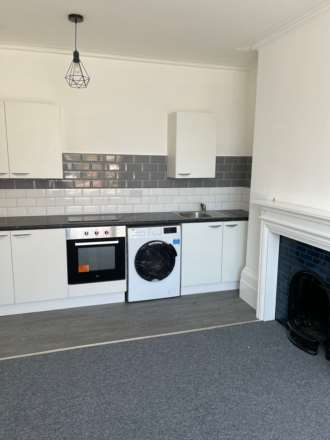 Room 1  23 Nelson Place, Broadstairs CT10 1HQ, Image 2