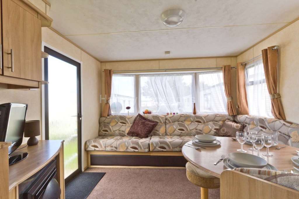 2 Bedroom Mobile Home, Hopton For Sale in Hopton, Norfolk Preloved