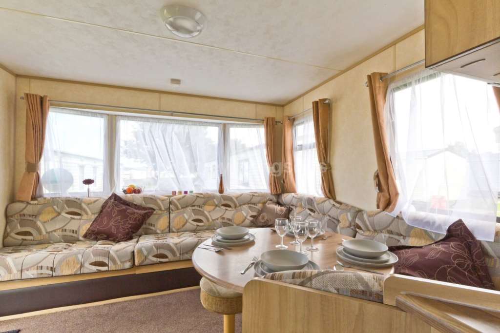 2 Bedroom Mobile Home, Hopton For Sale in Hopton, Norfolk Preloved