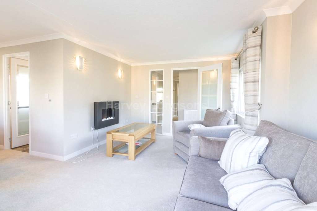 2 Bedroom Park Home, Wrotham For Sale in Wrotham, Kent Preloved