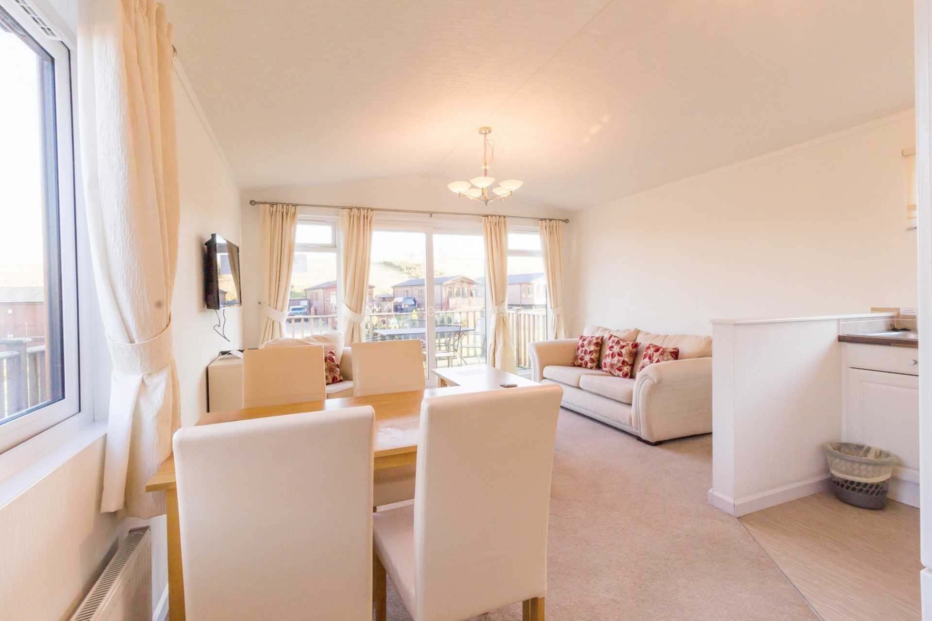 2 Bedroom Mobile Home, Tunstall For Sale in Tunstall, North Yorkshire