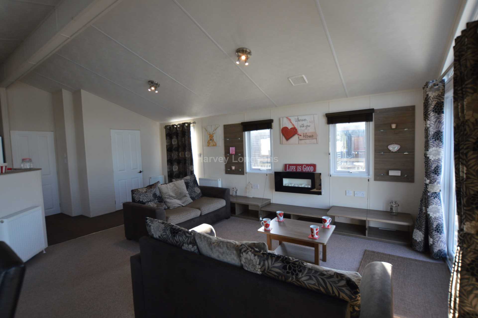 2 Bedroom Lodge, Chichester For Sale in Chichester, West Sussex Preloved