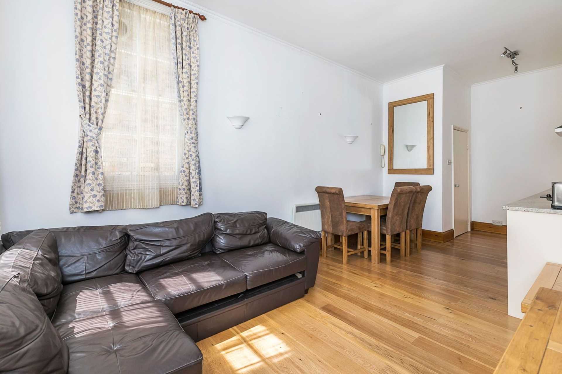 St Georges Drive, Pimlico, SW1V, Image 2
