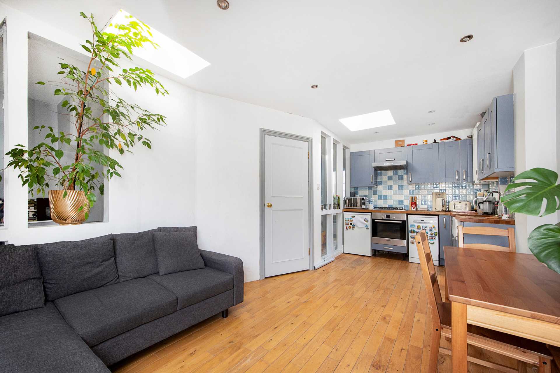 Gloucester Street, Pimlico, SW1V, Image 2