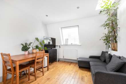 Property For Rent Gloucester Street, London