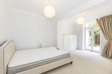 St George's Drive, London, SW1V, Image 1