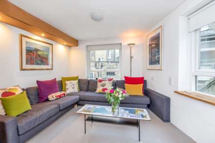 3 Bedroom Maisonette, Moreton Terrace, Pimlico. SW1V