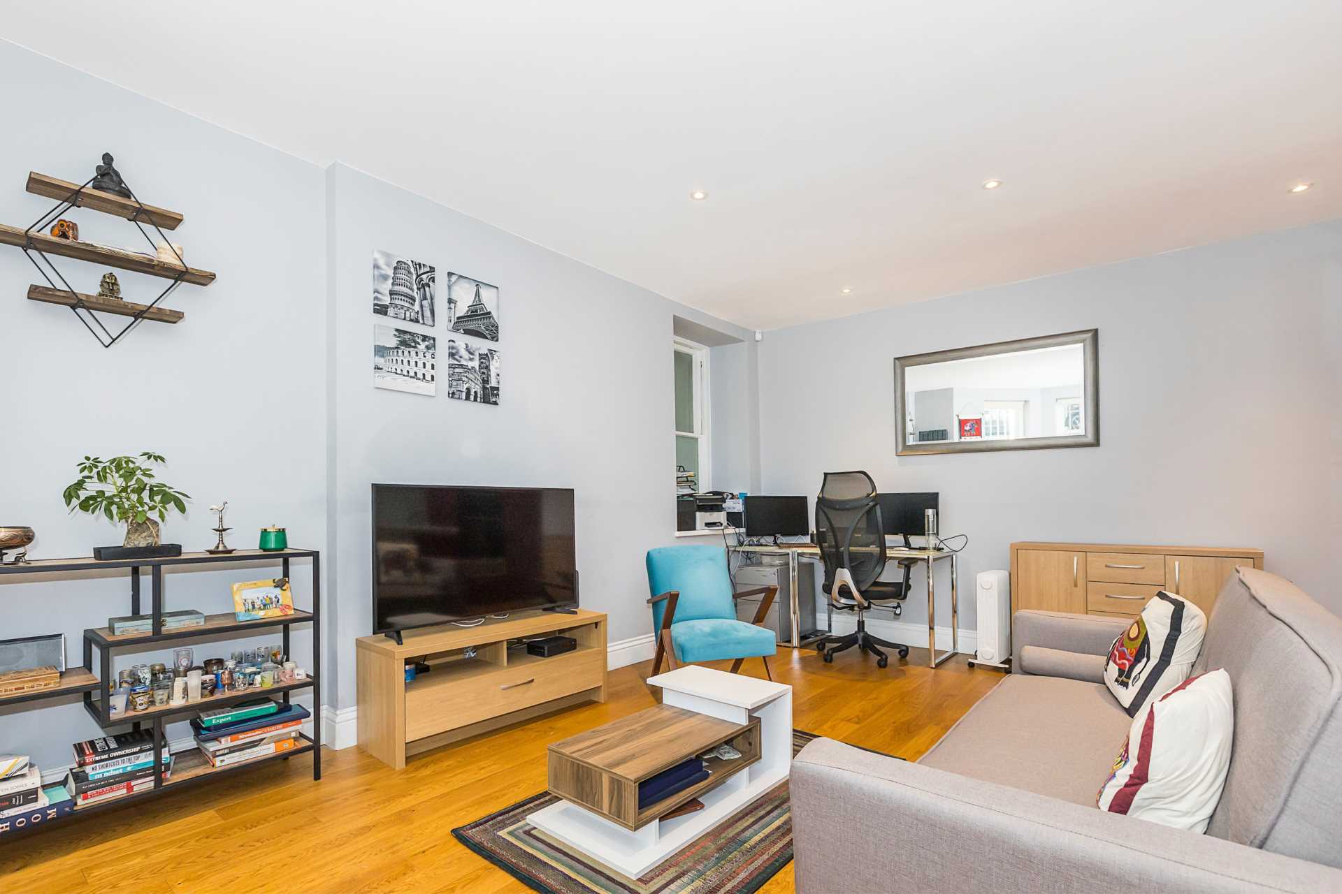 Redcliffe Gardens, Chelsea, SW10, Image 2