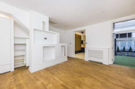 Queen's Gate, Kensington, SW7, Image 1