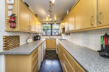 Vauxhall Bridge Road, Pimlico, SW1V, Image 18