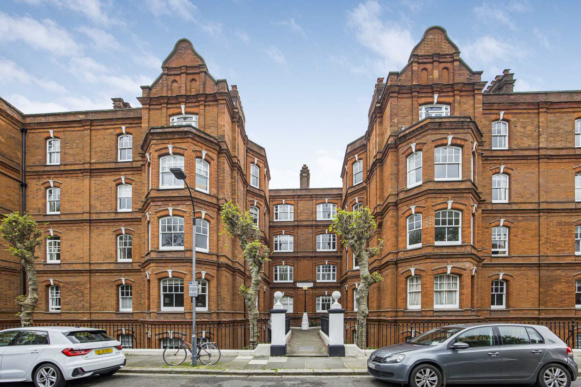 Queens Club Gardens, London, W14, Image 11