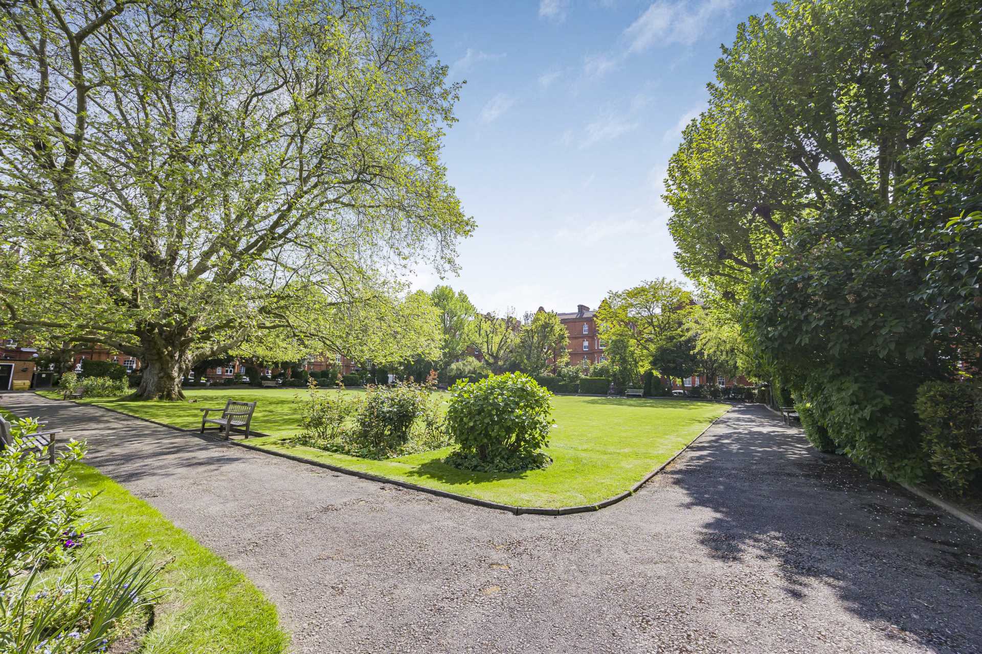 Queens Club Gardens, London, W14, Image 12
