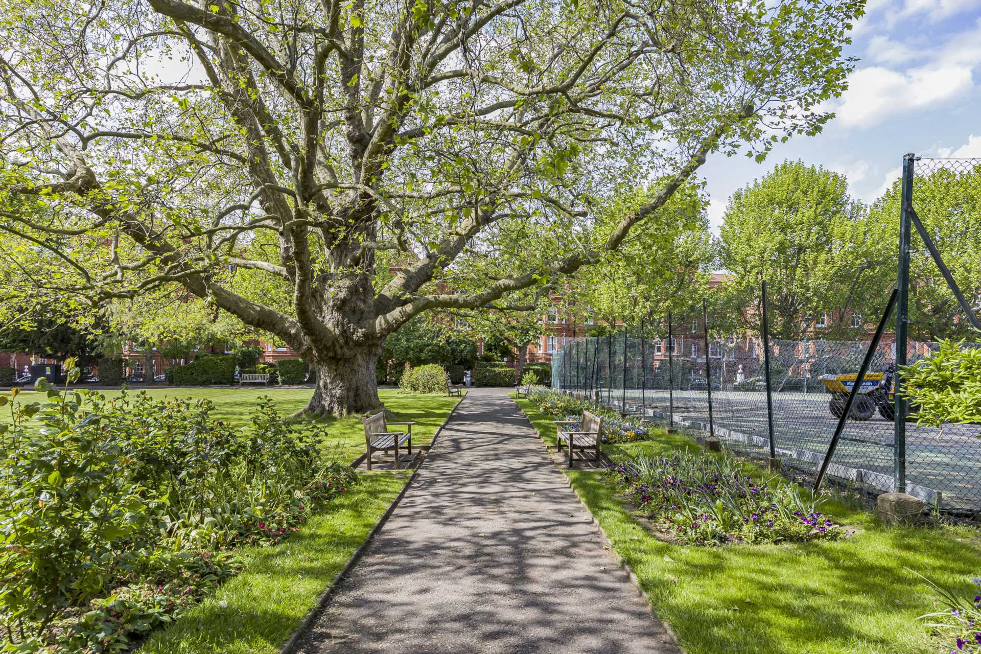 Queens Club Gardens, London, W14, Image 14