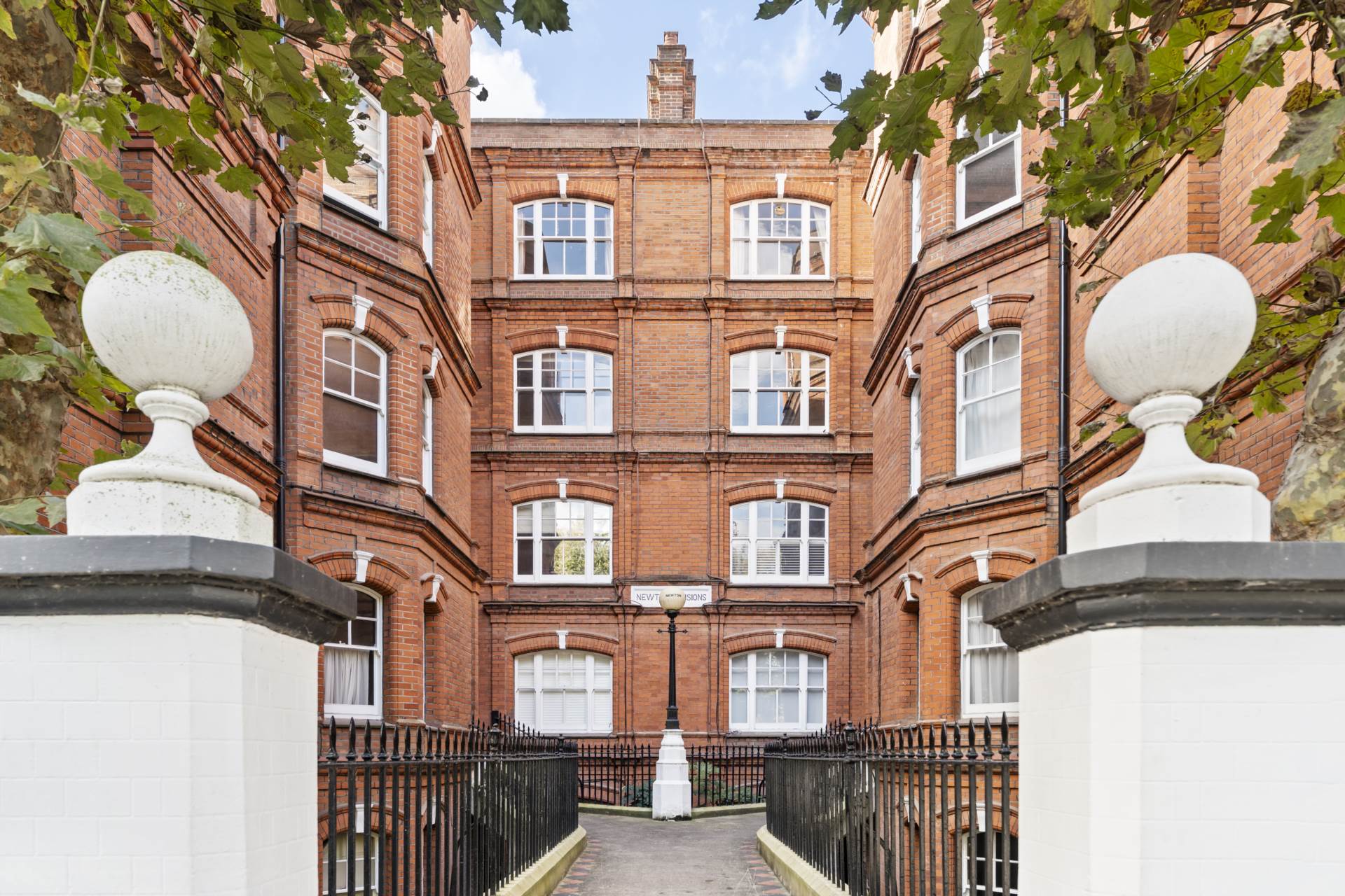 Queens Club Gardens, London, W14, Image 18