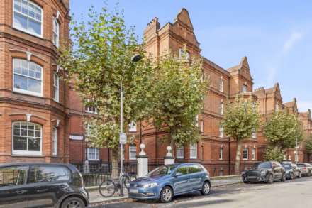 Queens Club Gardens, London, W14, Image 19