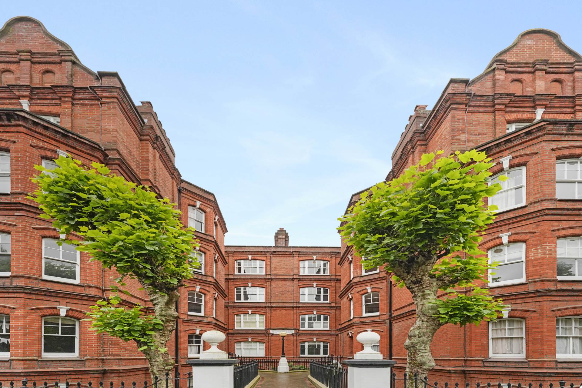 Queens Club Gardens, Baron's Court, W14, Image 10