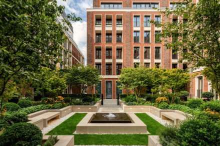 Lancer Square, London, Image 11