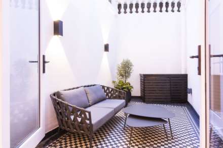 Prince Of Wales Terrace, London, Image 13